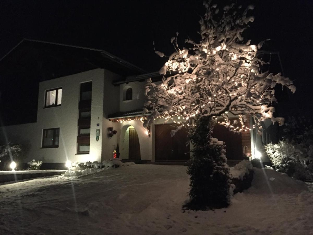 Appartamento Haus Helga Hof bei Salzburg Esterno foto